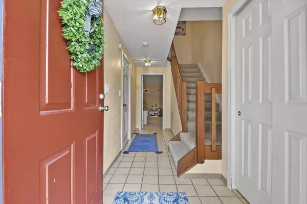 Oxford, MA 01537,23 Thayer Pond Drive #2