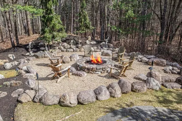 Medfield, MA 02052,101 Elm St