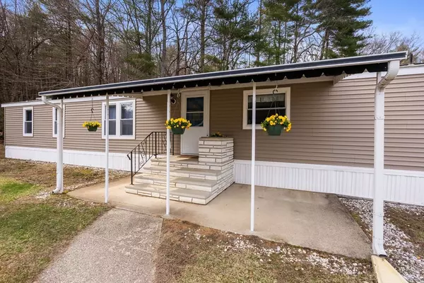 231 Park Cir, Sturbridge, MA 01566