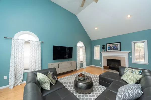Hopedale, MA 01747,25 Larkin Ln