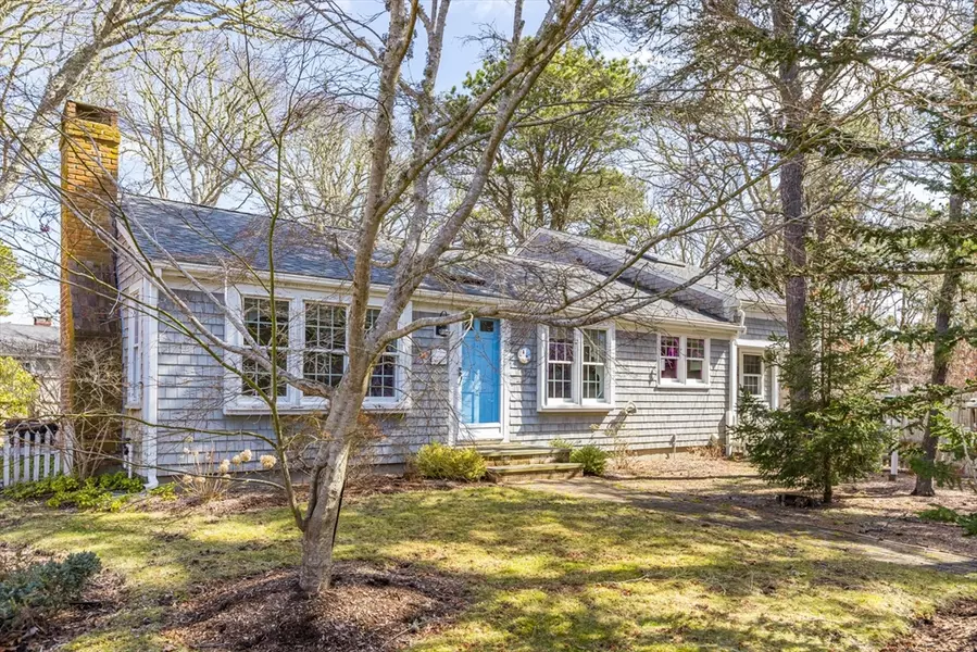 23 Hall Avenue, Harwich, MA 02671