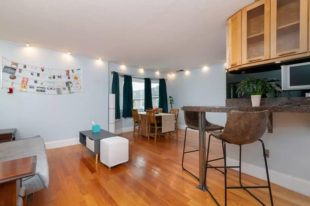 Quincy, MA 02169,140 Quincy Ave #8