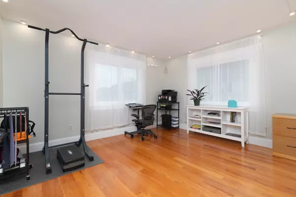 Quincy, MA 02169,140 Quincy Ave #8