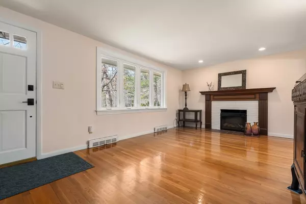 Sudbury, MA 01776,48 Millpond Road