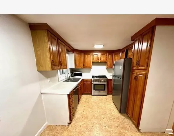 Bourne, MA 02553,70 Clay Pond Road