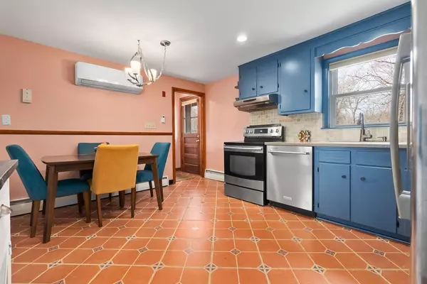 Beverly, MA 01915,34 Longmeadow Rd