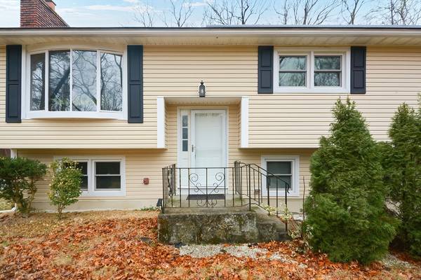 3 Dewitt Rd, Sutton, MA 01590