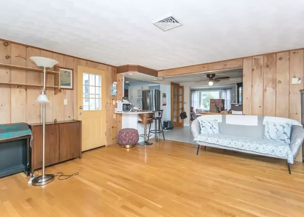 Waltham, MA 02451,136 Greenwood Lane