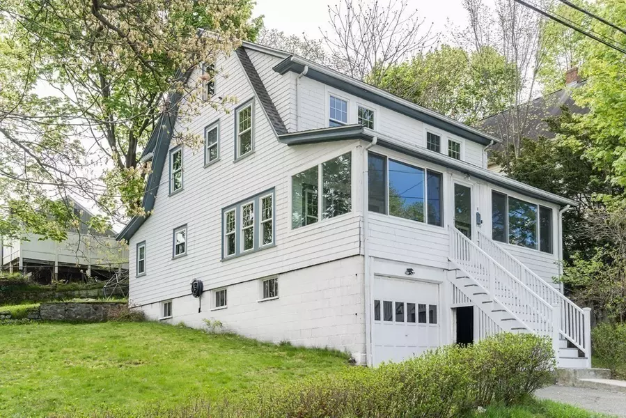 8 Sylvia St, Lexington, MA 02421