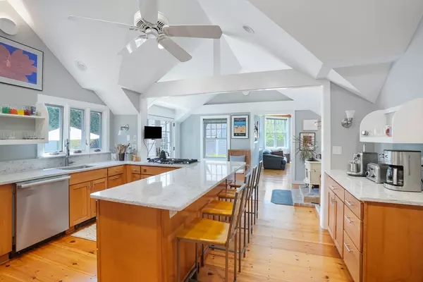 Edgartown, MA 02539,28 Crocker Drive