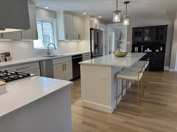 Norwood, MA 02062,72 Devon Rd