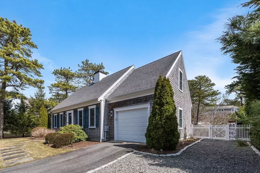 295 Pheasant Hill Circle, Barnstable, MA 02655