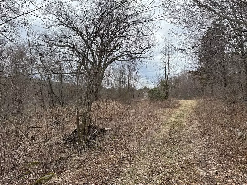 81 Town Farm Road, Brookfield, MA 01506