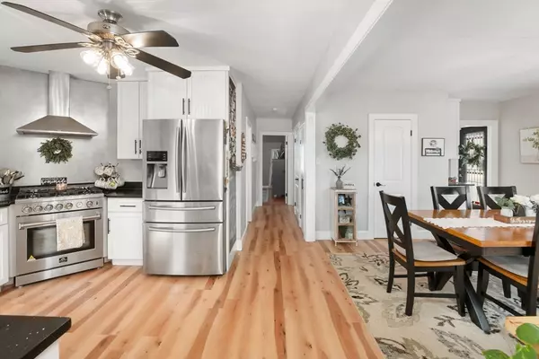 Douglas, MA 01516,54 North St