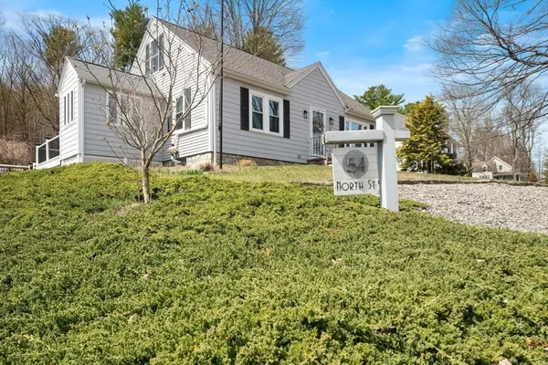 Douglas, MA 01516,54 North St