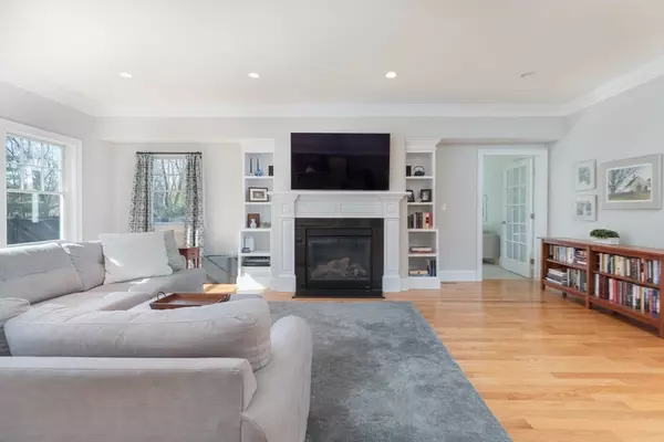 Wayland, MA 01778,25 Glen Rd