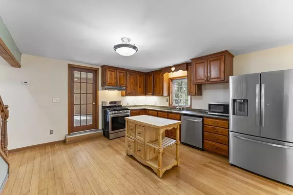 Huntington, MA 01050,147 Worthington Rd