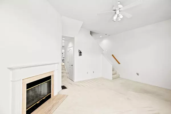 Whitman, MA 02382,501 Auburn St #505