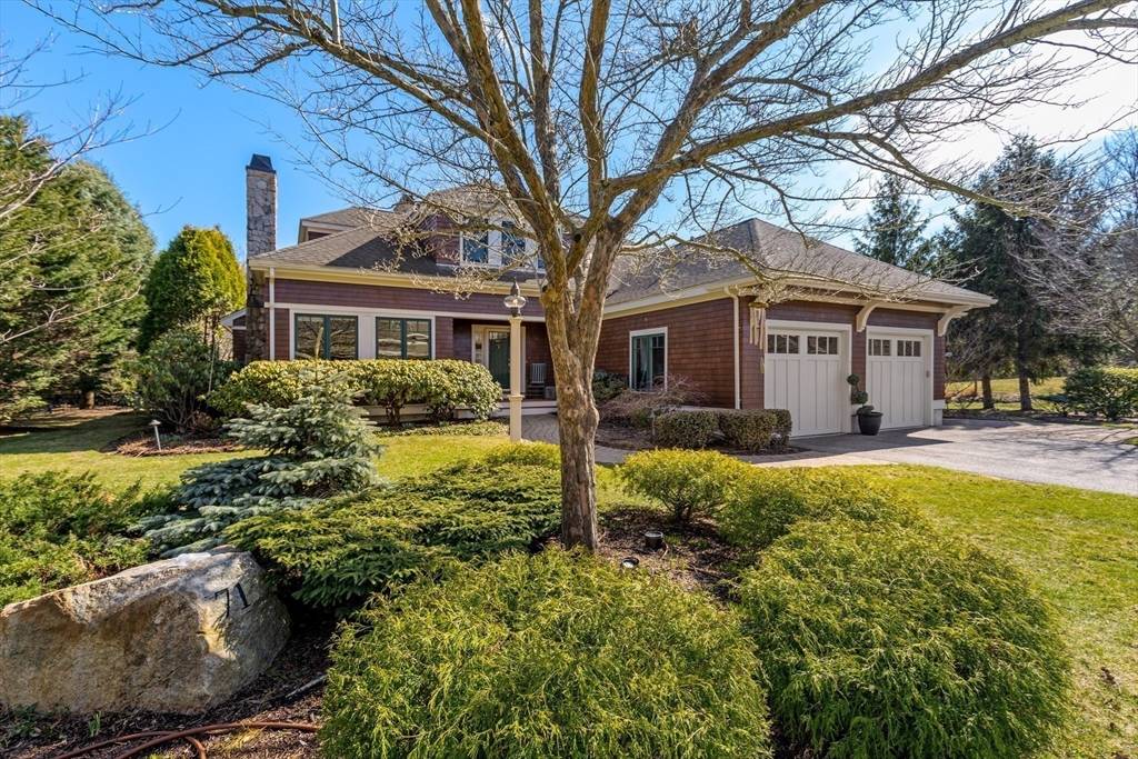 71 Clubhouse Drive, Hingham, MA 02043