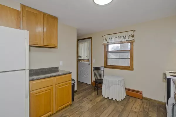 Agawam, MA 01001,499 Franklin St Ext