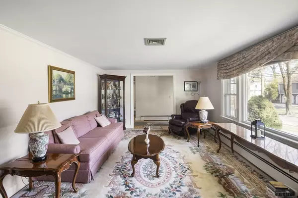 Arlington, MA 02474,23 Lantern Lane