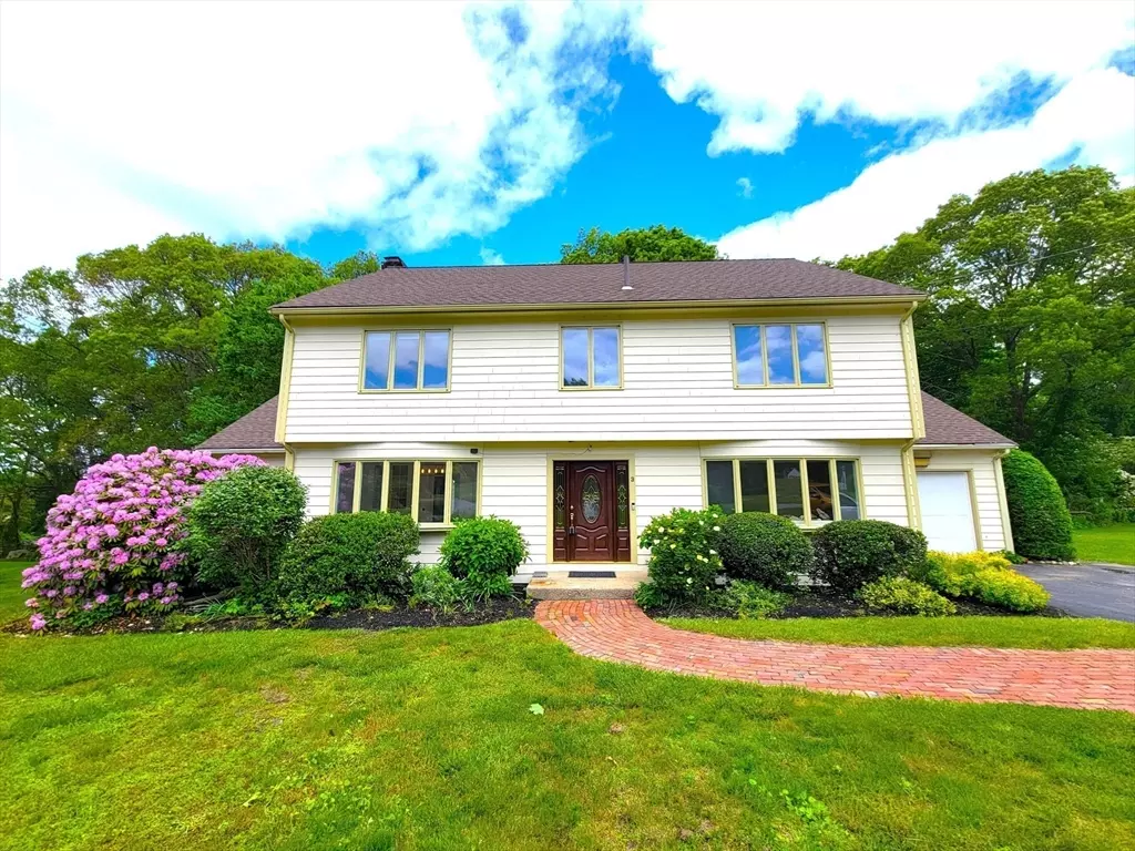 Chelmsford, MA 01824,3 Overlook Dr