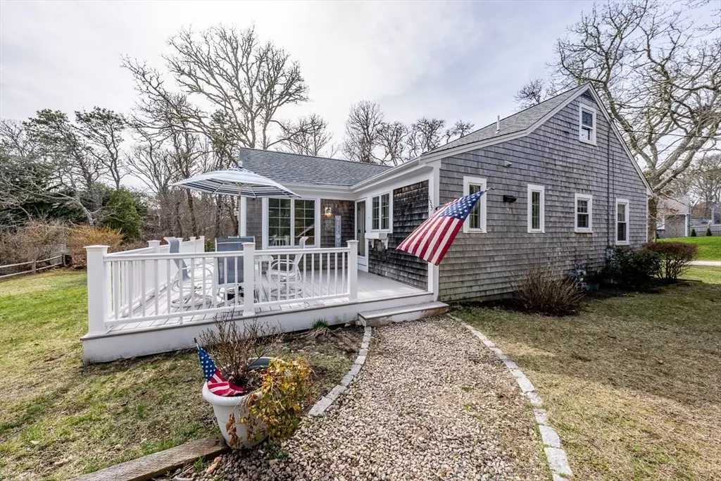 Chatham, MA 02633,155 Cranberry Ln