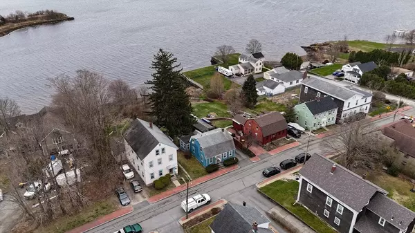 Somerset, MA 02726,562 Main
