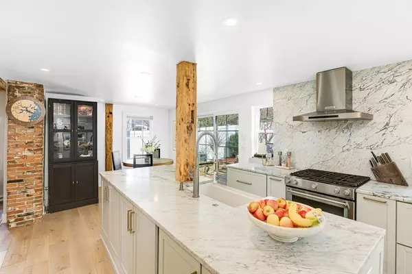 Groveland, MA 01834,18 Elm Park