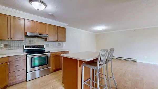 10 Hulbert Rd #17, Worcester, MA 01603