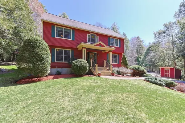 Charlton, MA 01507,105 Blood Rd