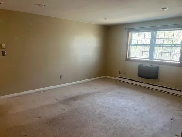 Chelmsford, MA 01863,96 Richardson Rd #B21