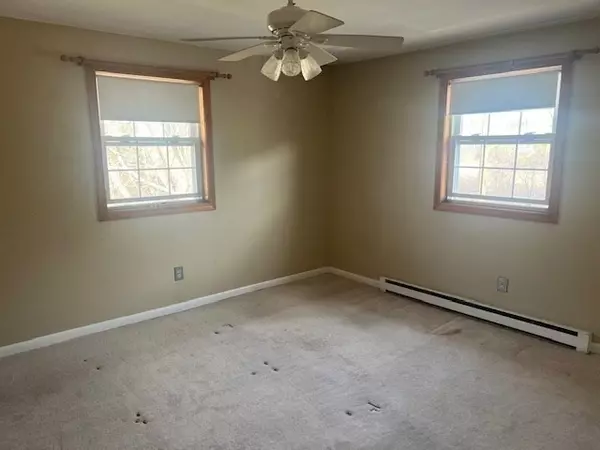 Chelmsford, MA 01863,96 Richardson Rd #B21