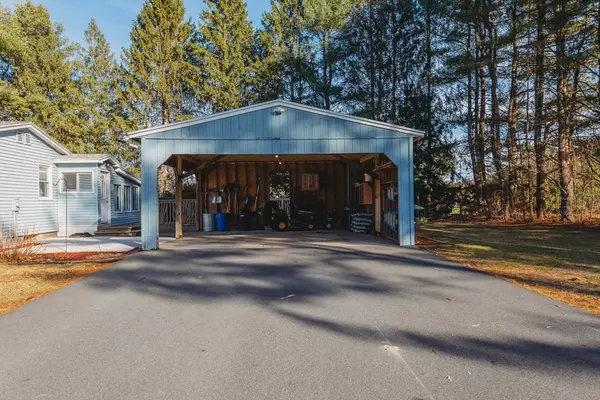 Bernardston, MA 01337,65 Hillcrest Dr