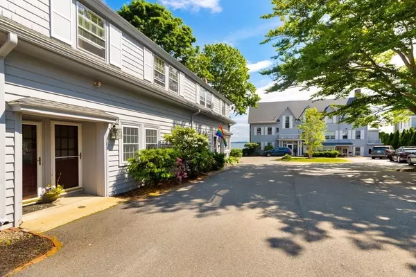 Swampscott, MA 01907,209 Humphrey Street #unit 5