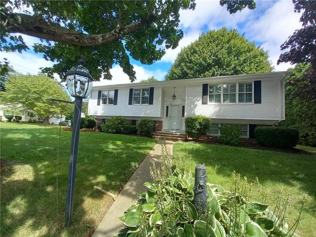 Narragansett, RI 02882,285 Kingstown Rd