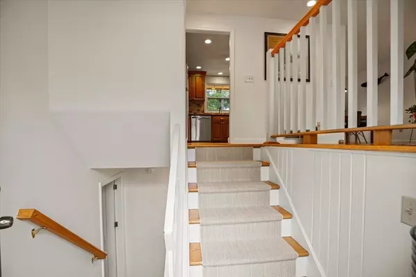 Ipswich, MA 01938,6 Edge St