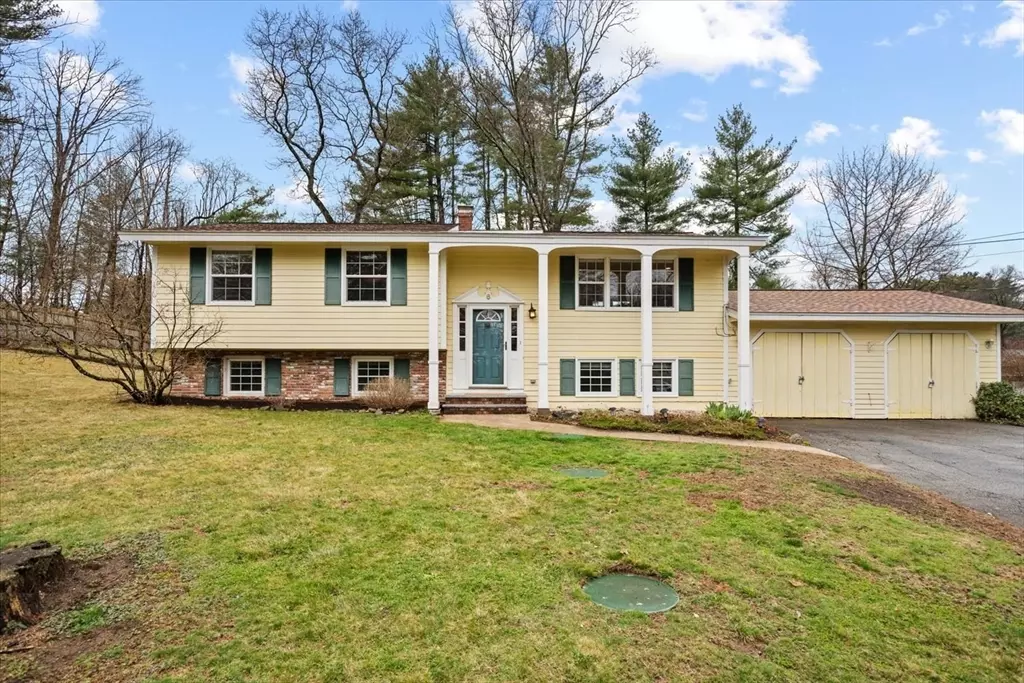 Ipswich, MA 01938,6 Edge St