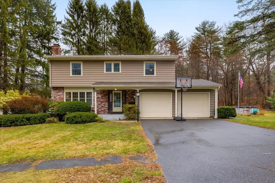 16 Pine Arden Dr, West Boylston, MA 01583