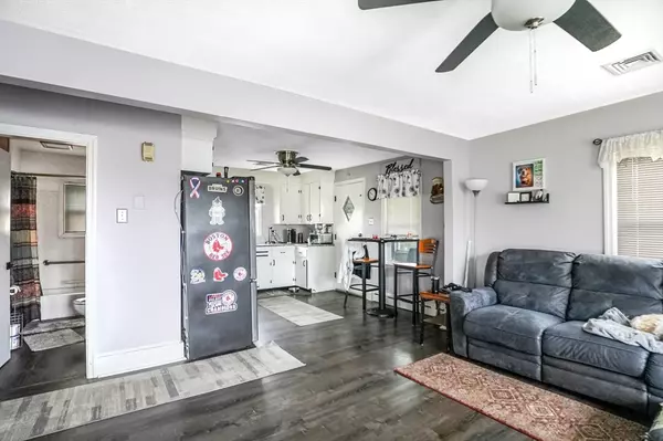 Dracut, MA 01826,121 Old Meadow Rd