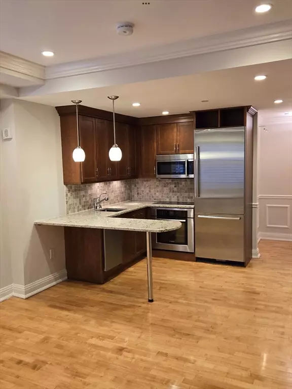 Boston, MA 02116,1 Huntington Ave #309