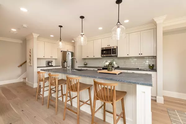 Rockport, MA 01966,1 Jewett Street #3