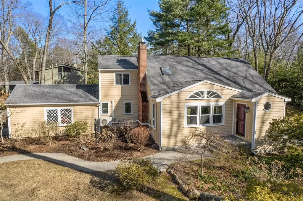 Wayland, MA 01778,2 Goodman Lane