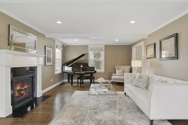 Swampscott, MA 01907,3 Ingraham Terrace