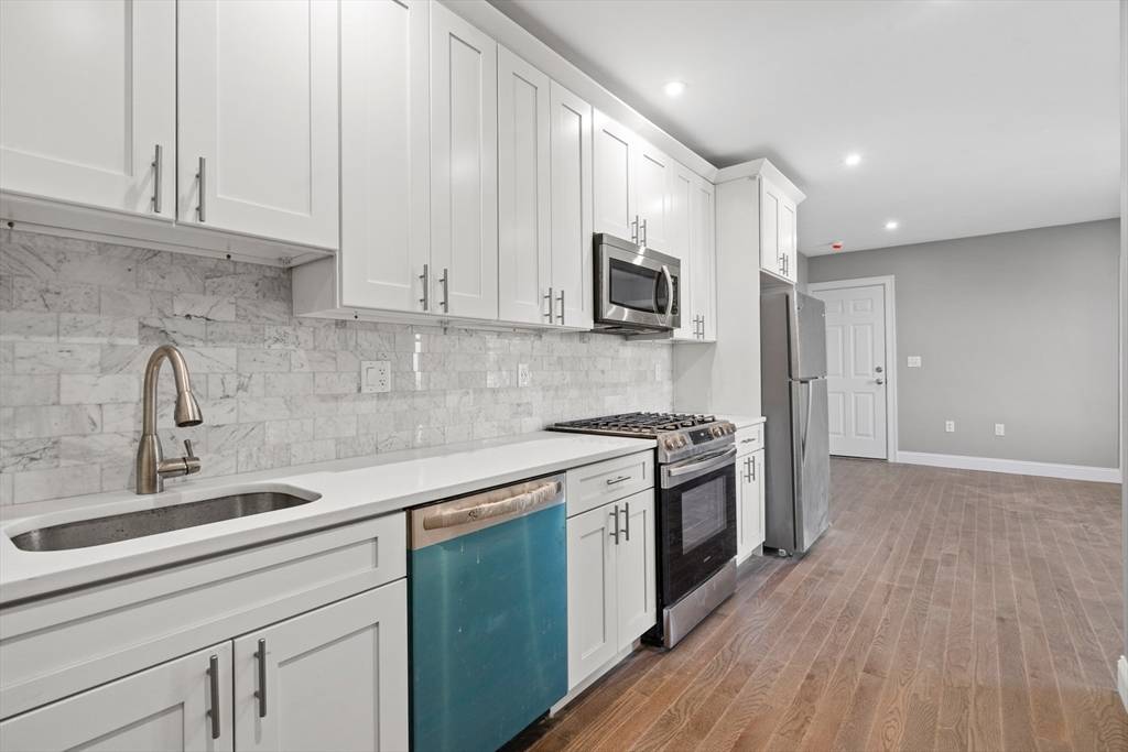 17 Spring Garden #3, Boston, MA 02125