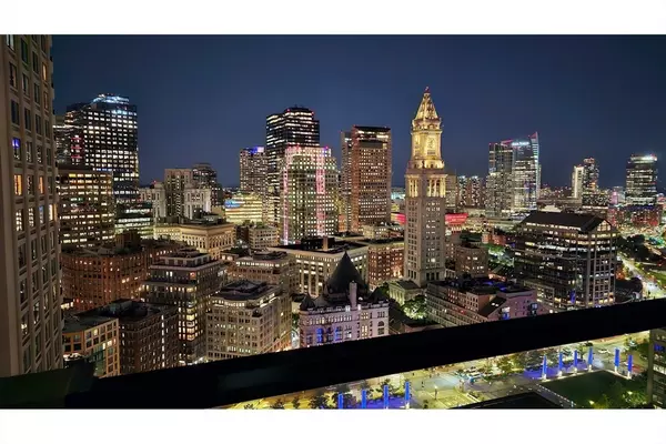 Boston, MA 02110,65 East India Row #Penthouse B