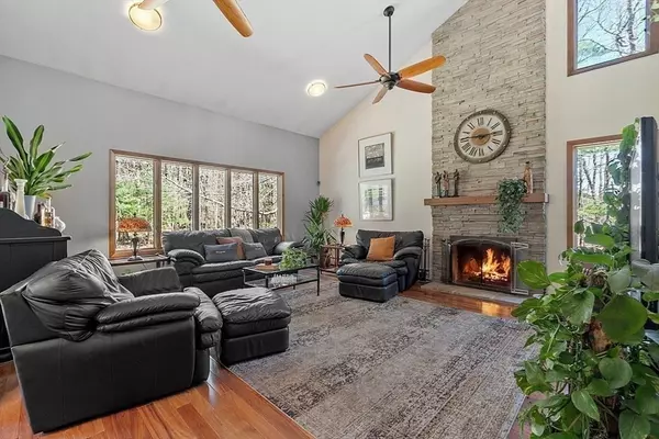 Oakham, MA 01068,775 E Hill Rd