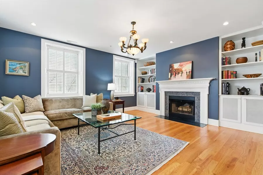 1724 Washington St #5, Boston, MA 02118