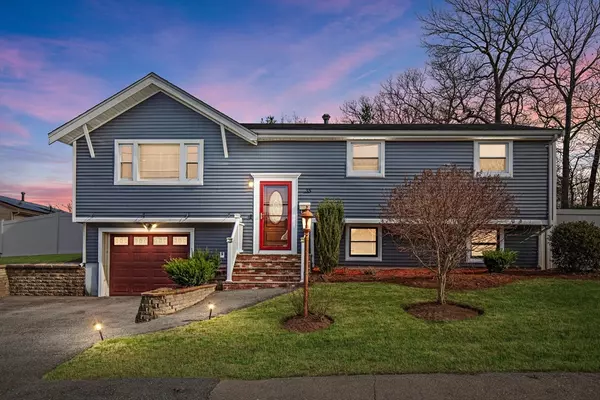 35 Petipas Ln, Randolph, MA 02368