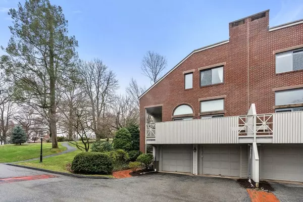 Brookline, MA 02445,567 Boylston Street #567